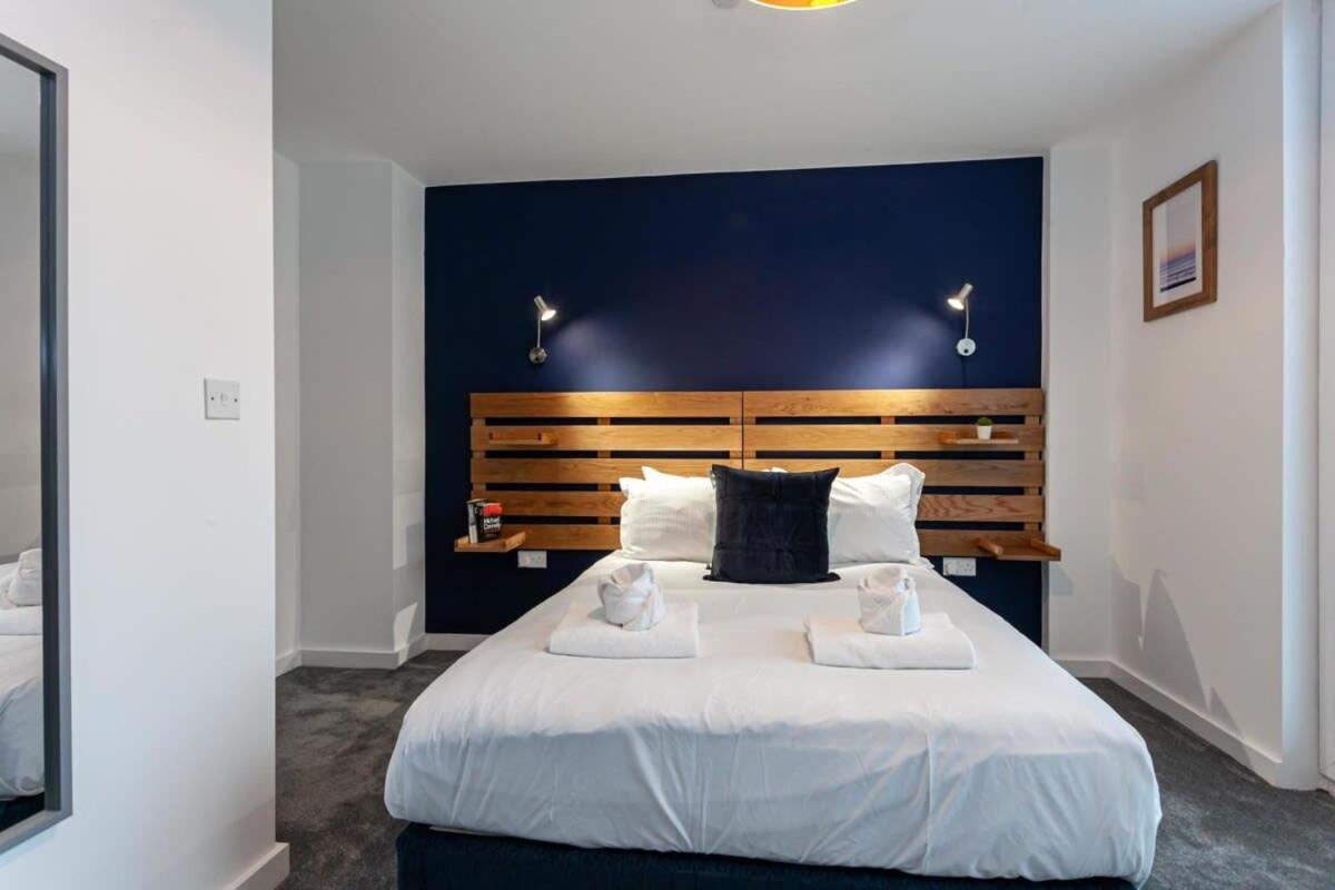 Superb 2 Bed Flat 5Min To Old Trafford Stadium Manchester Exterior foto